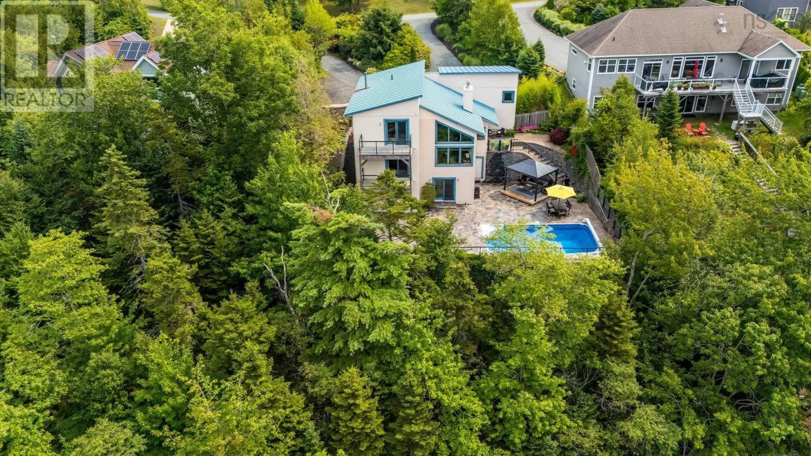 49 Fairway Grove