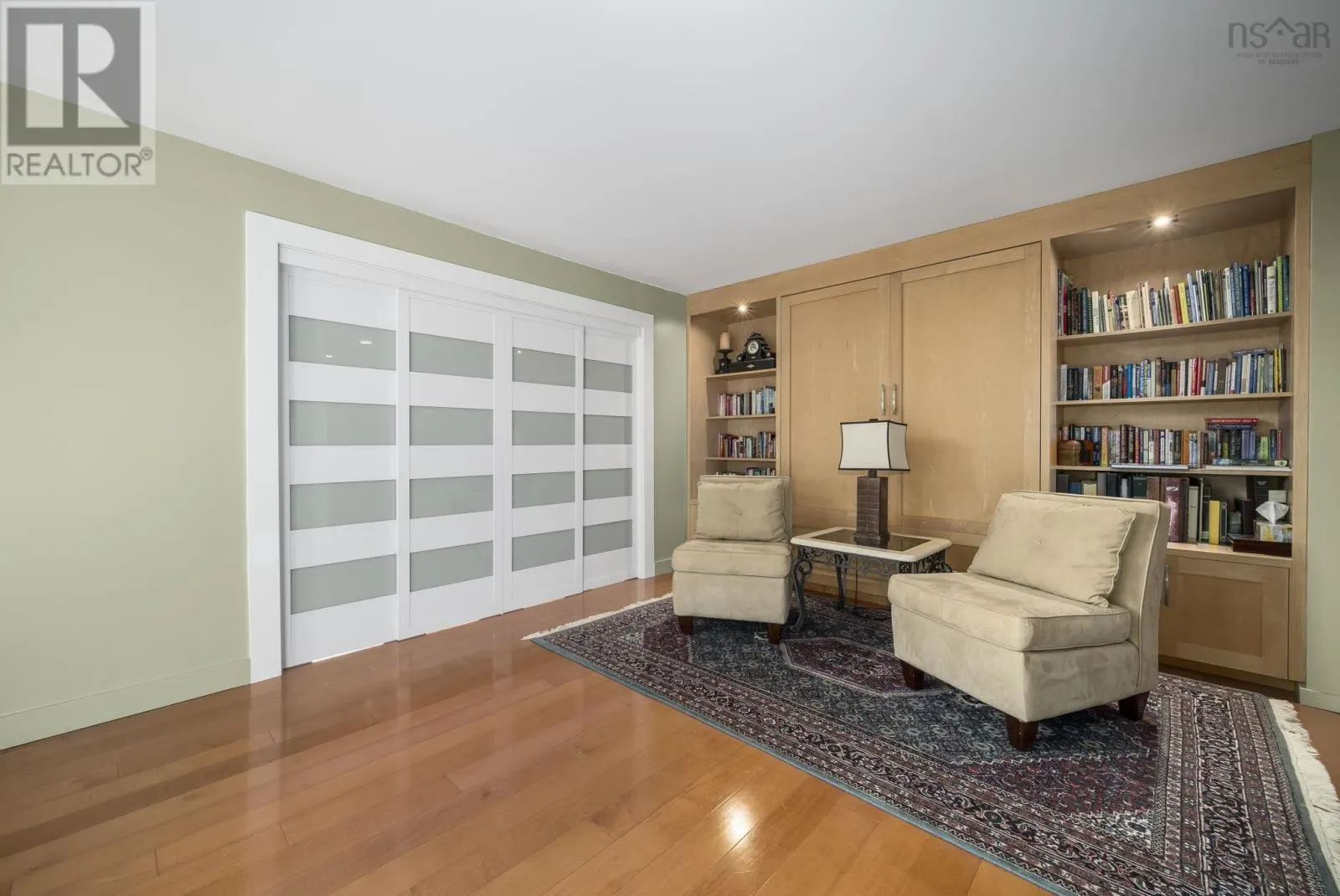 49 Fairway Grove