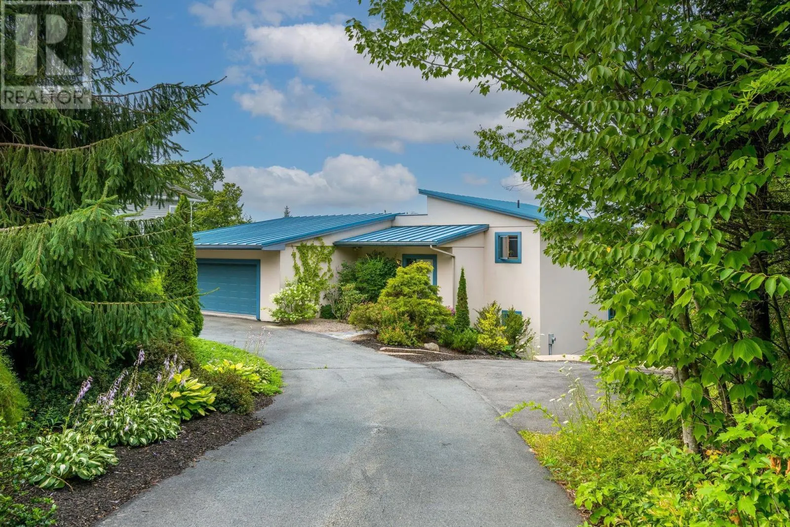 49 Fairway Grove