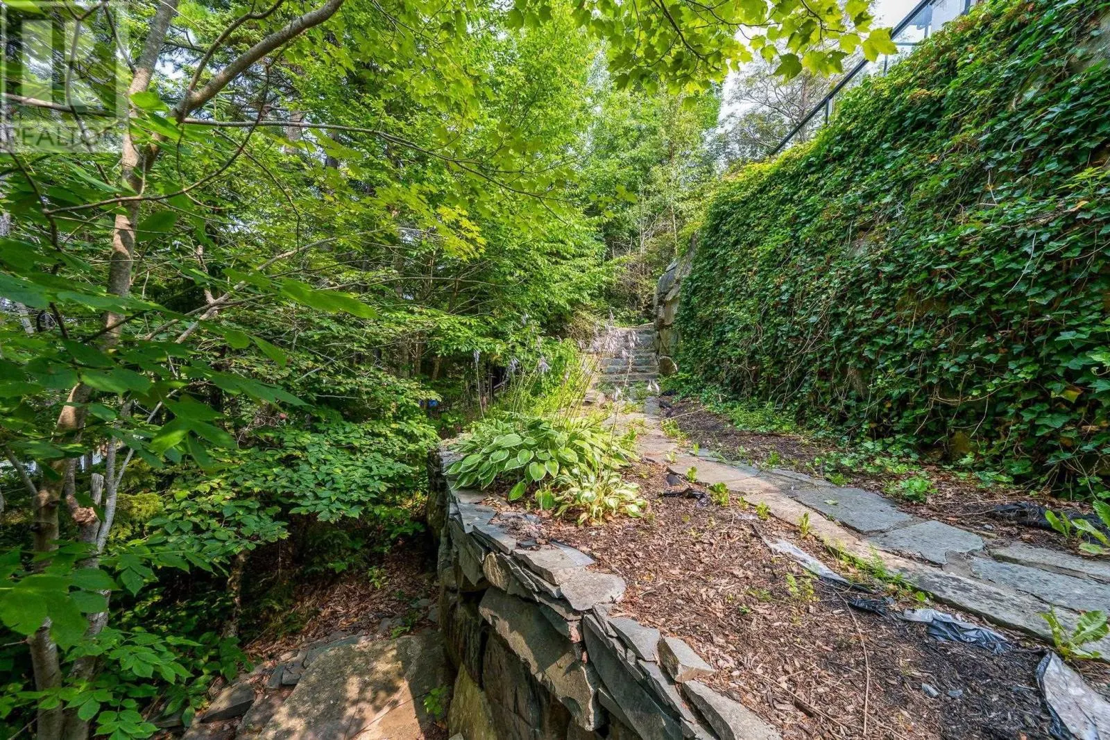 49 Fairway Grove