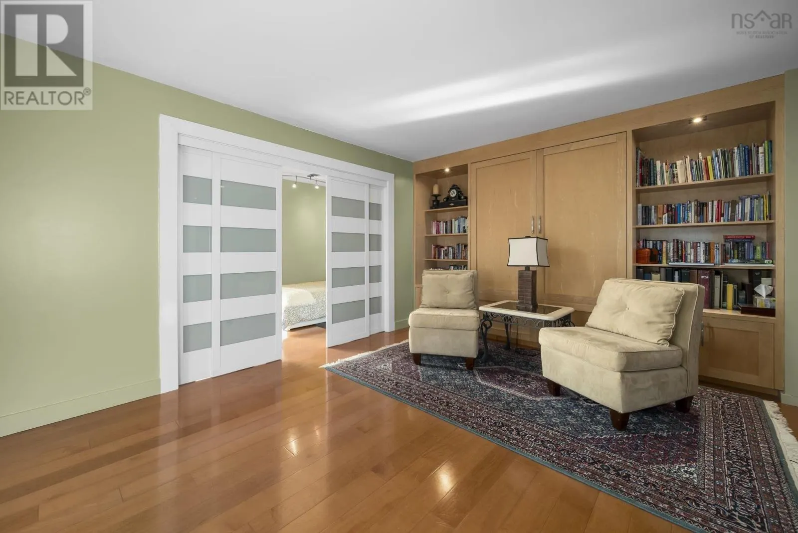 49 Fairway Grove