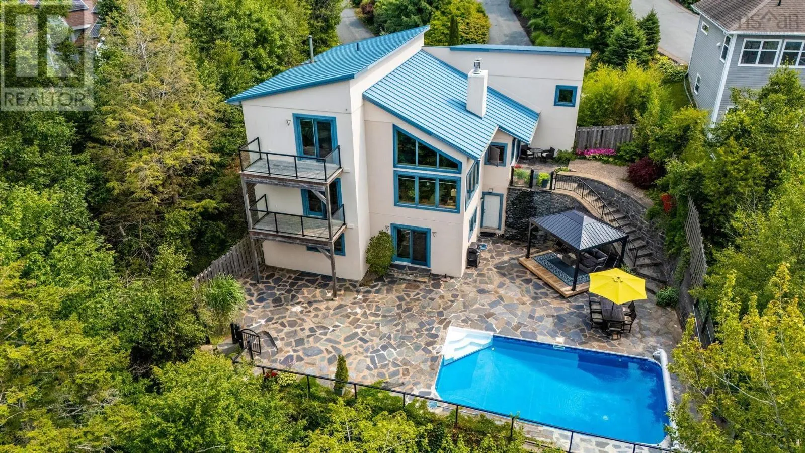 49 Fairway Grove