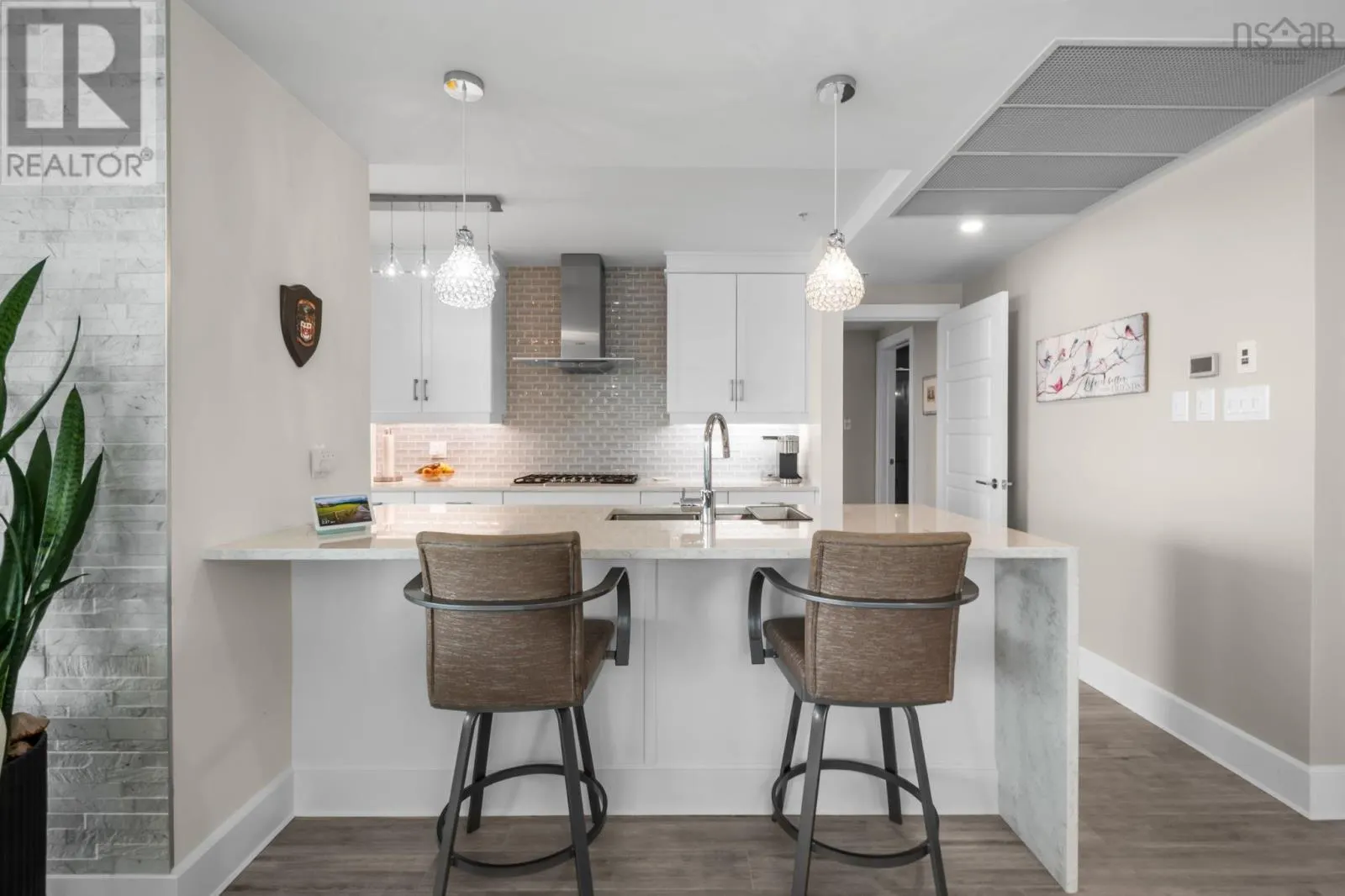 1203 31 Kings Wharf Place