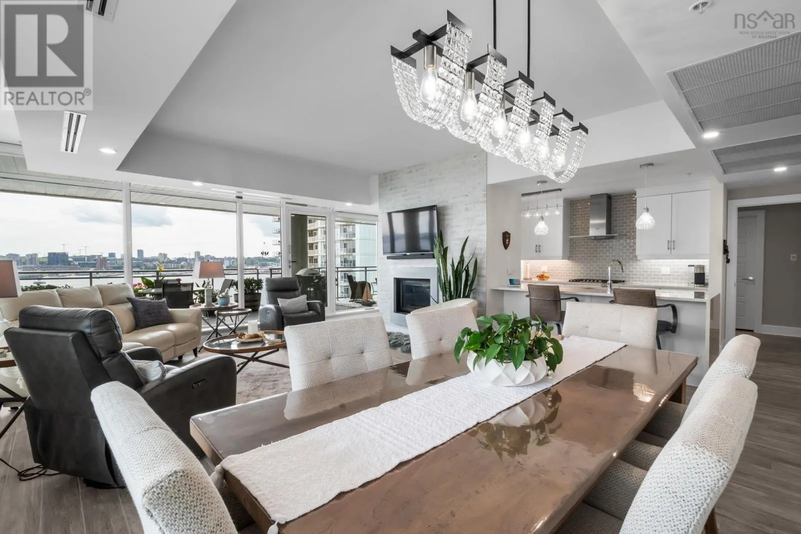 1203 31 Kings Wharf Place