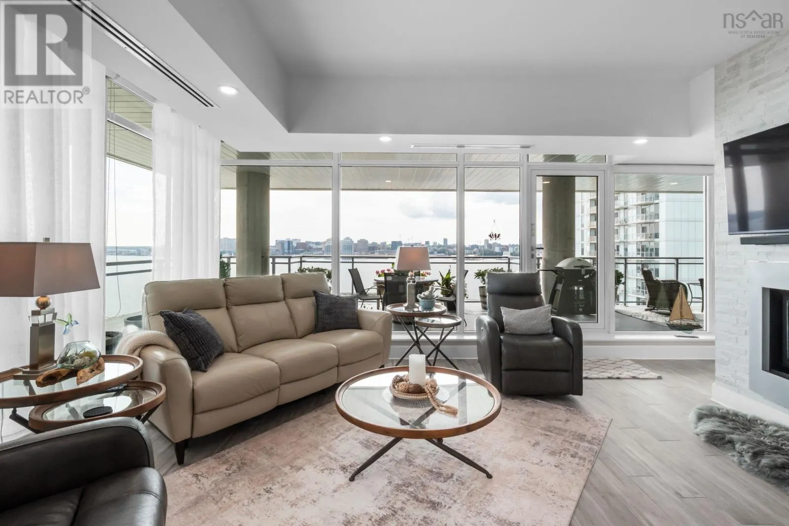 1203 31 Kings Wharf Place