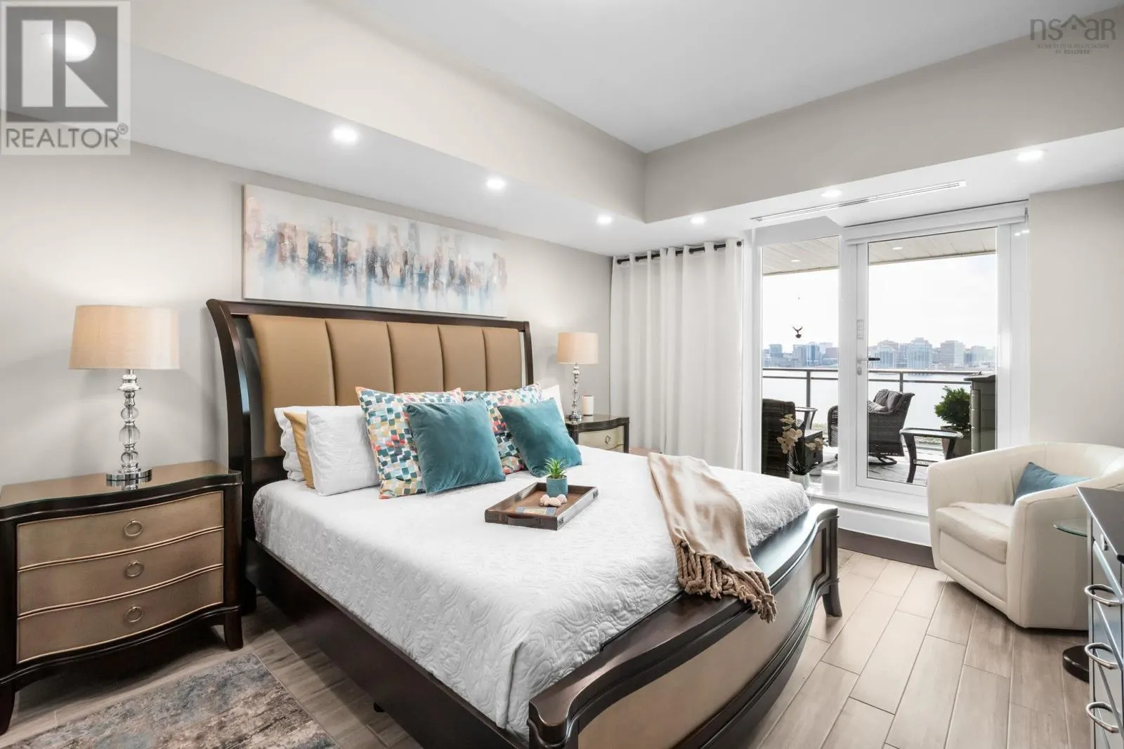 1203 31 Kings Wharf Place