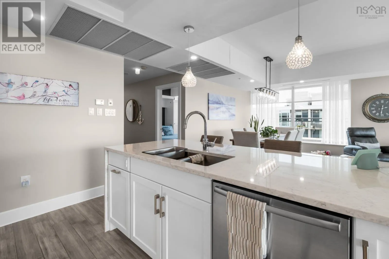 1203 31 Kings Wharf Place