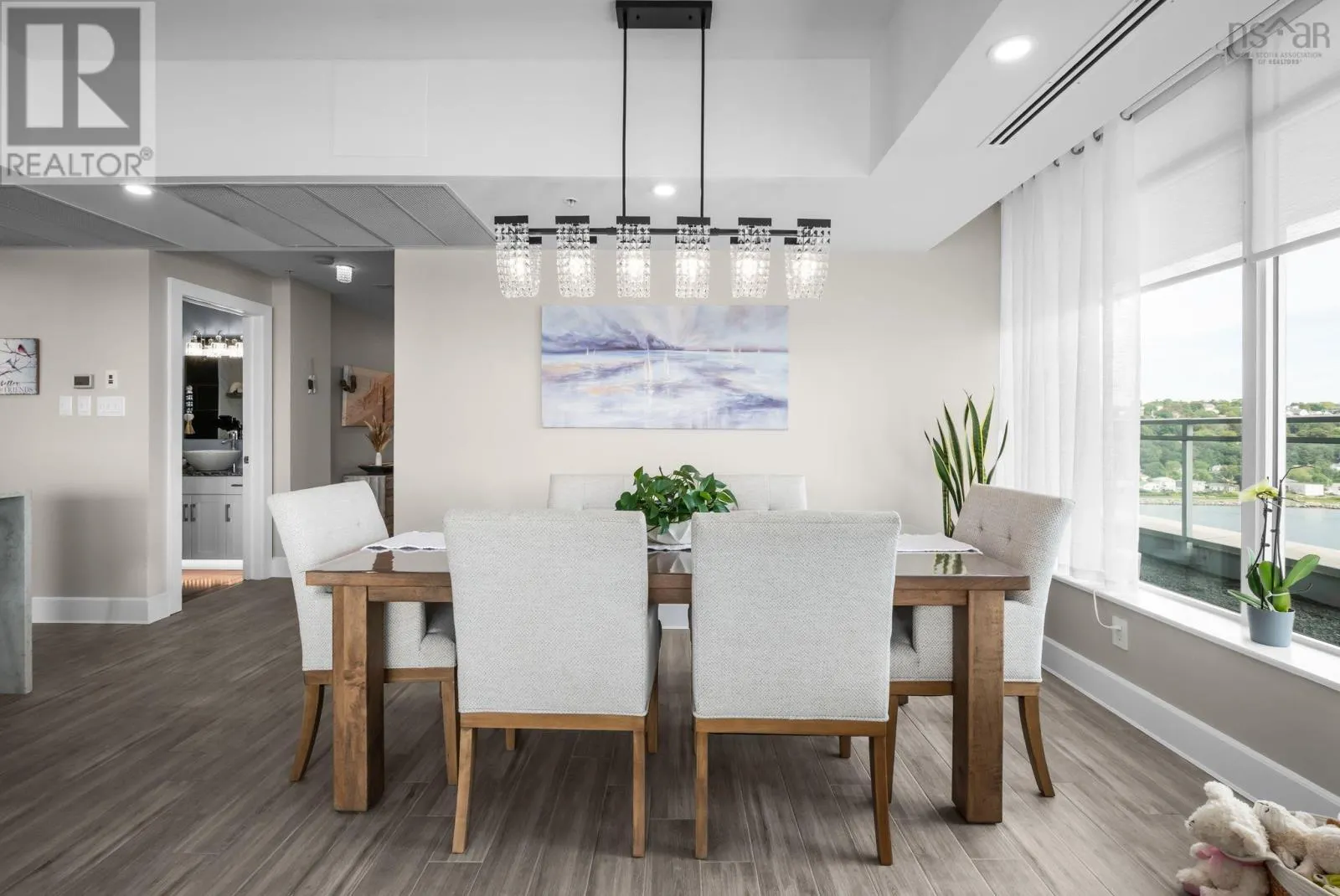 1203 31 Kings Wharf Place