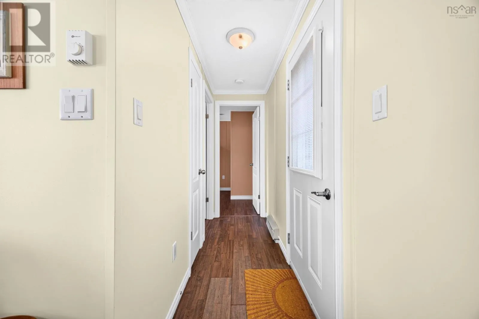 1047 GLEN FOREST Drive