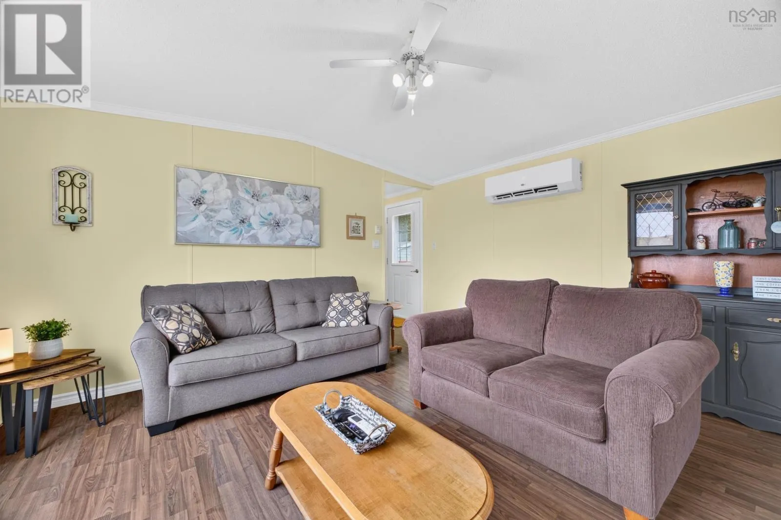 1047 GLEN FOREST Drive