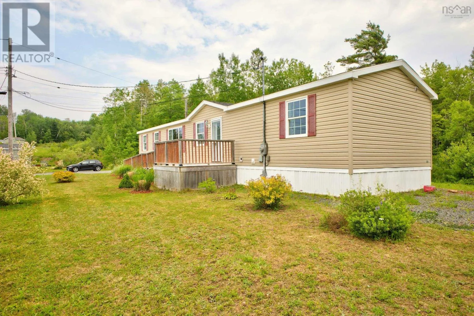 1047 GLEN FOREST Drive
