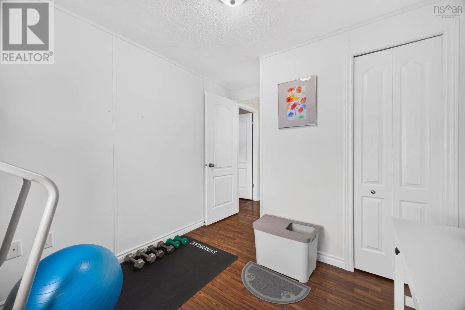 1047 GLEN FOREST Drive