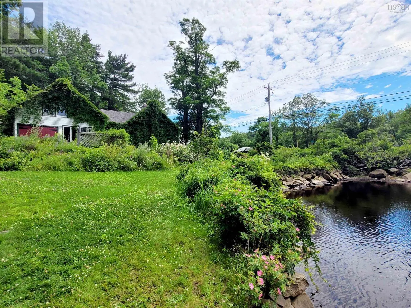 221 Highway 8