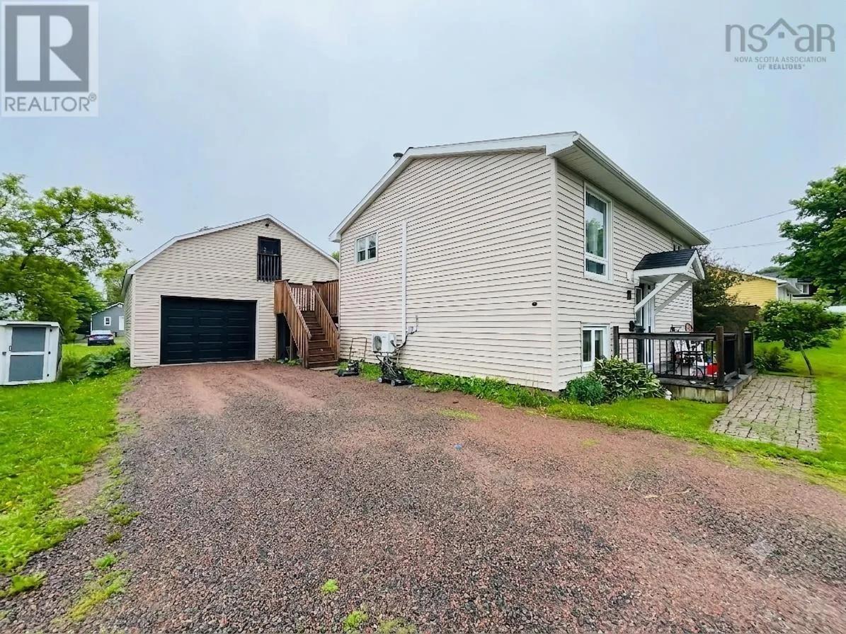 21 Snowden Avenue