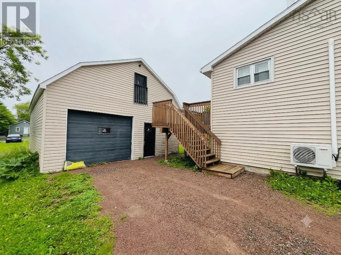 21 Snowden Avenue