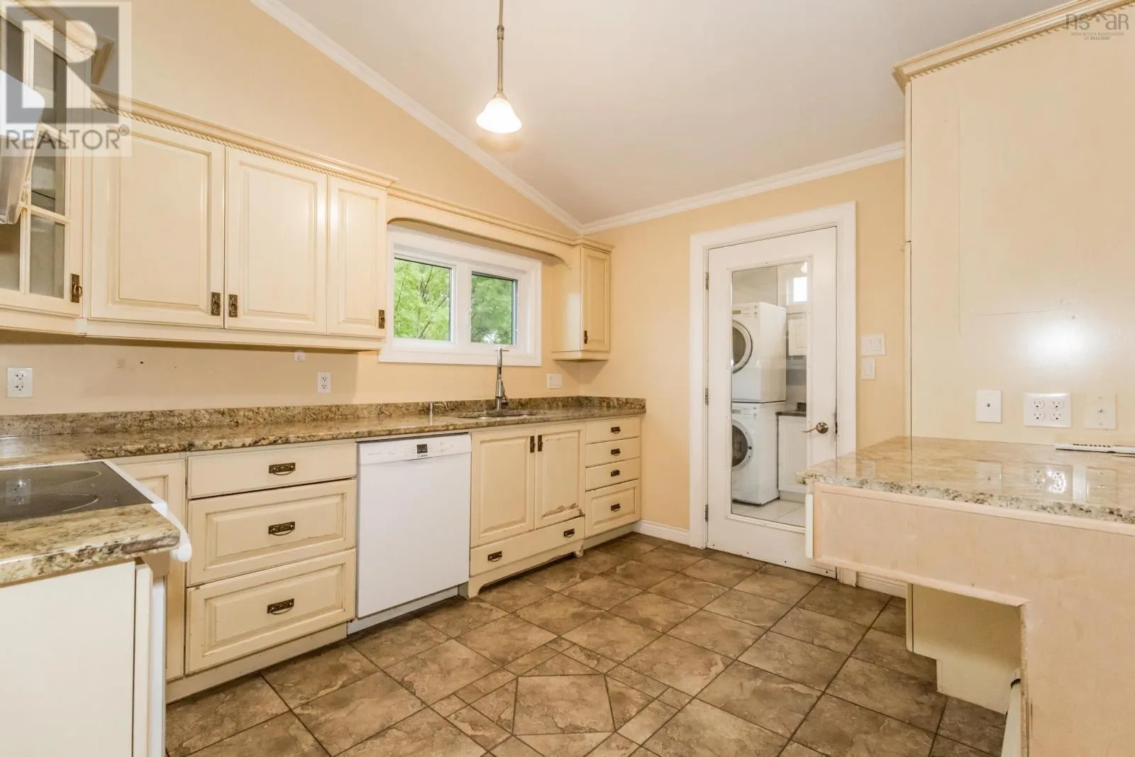 31 Grandview Drive