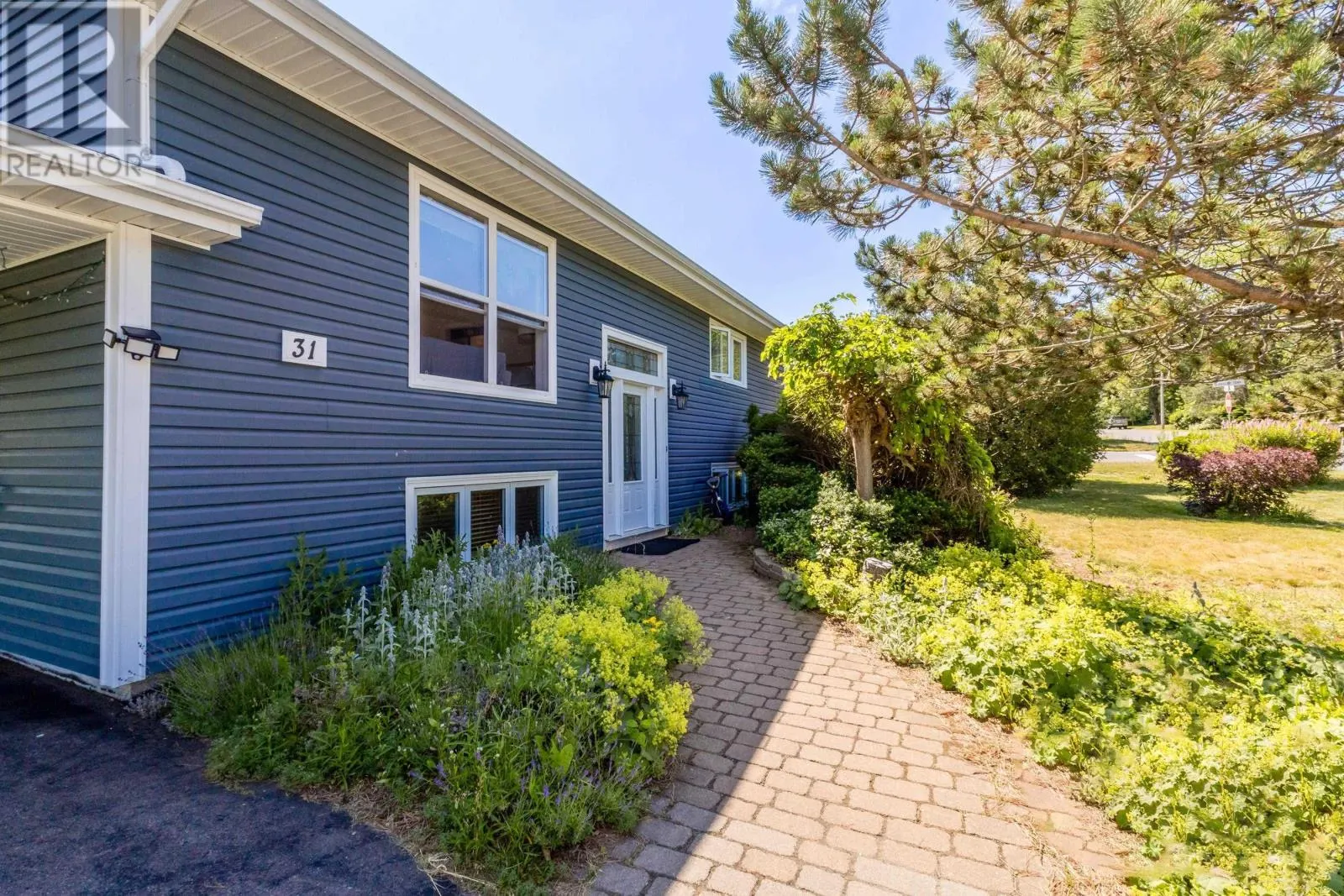 31 Grandview Drive