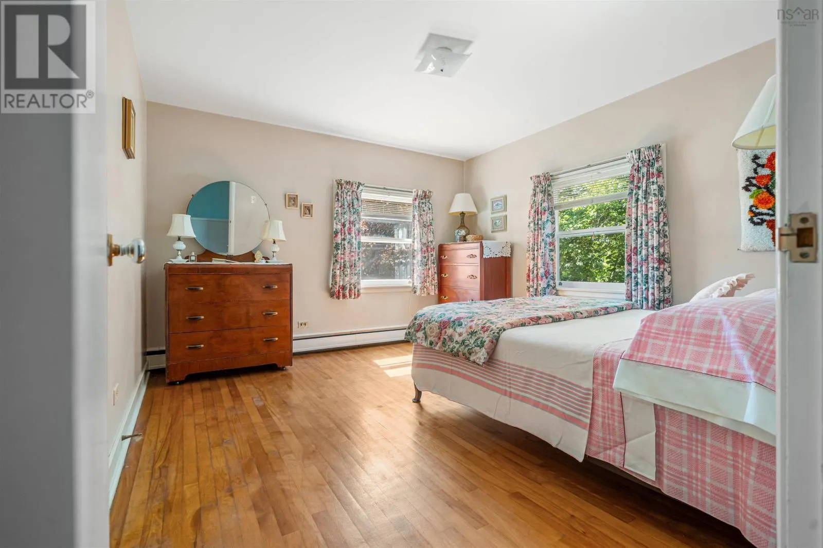 7 ROOSEVELT Avenue