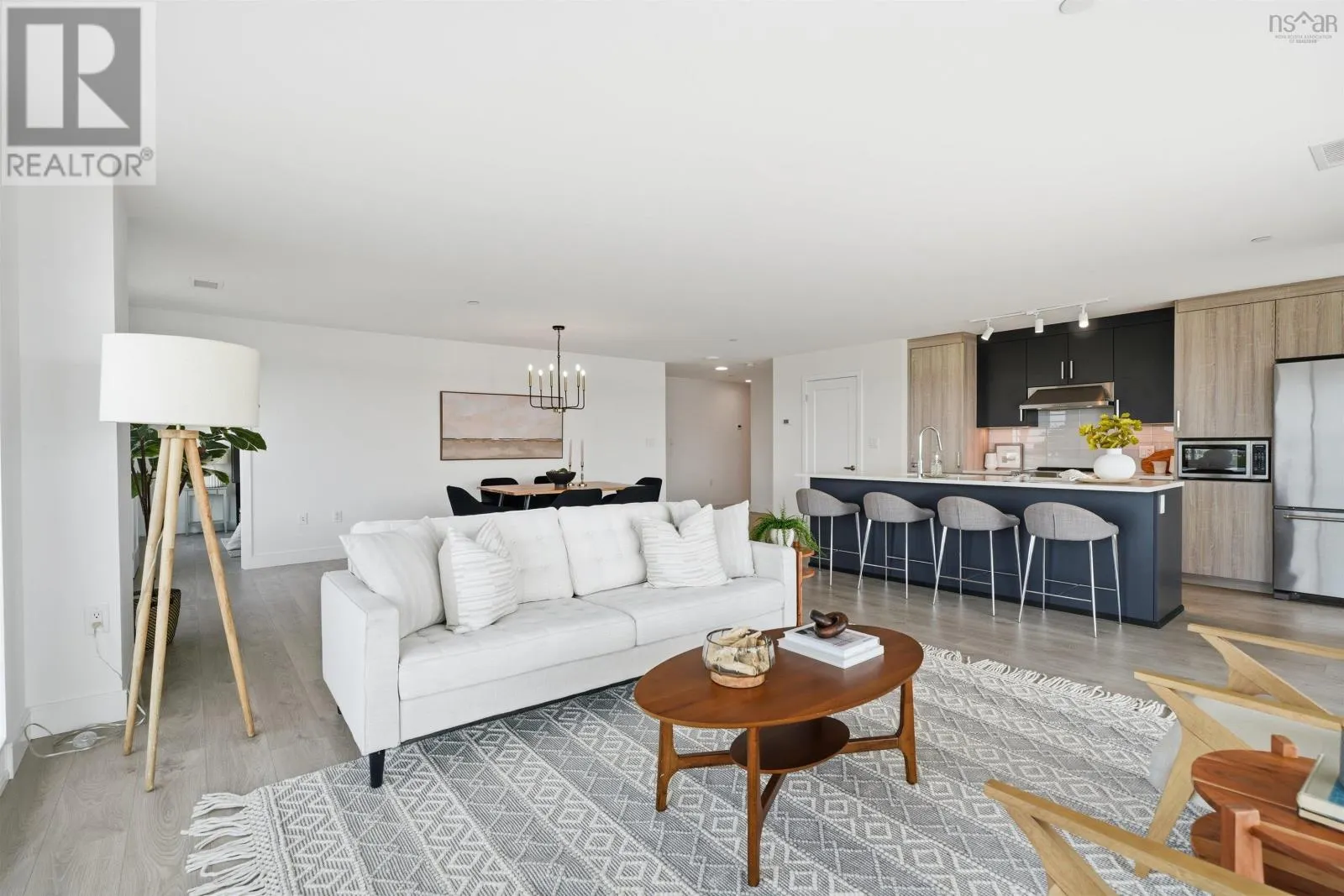 1602 72 Seapoint Road