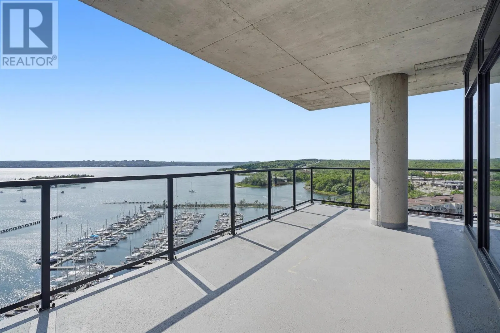 1602 72 Seapoint Road