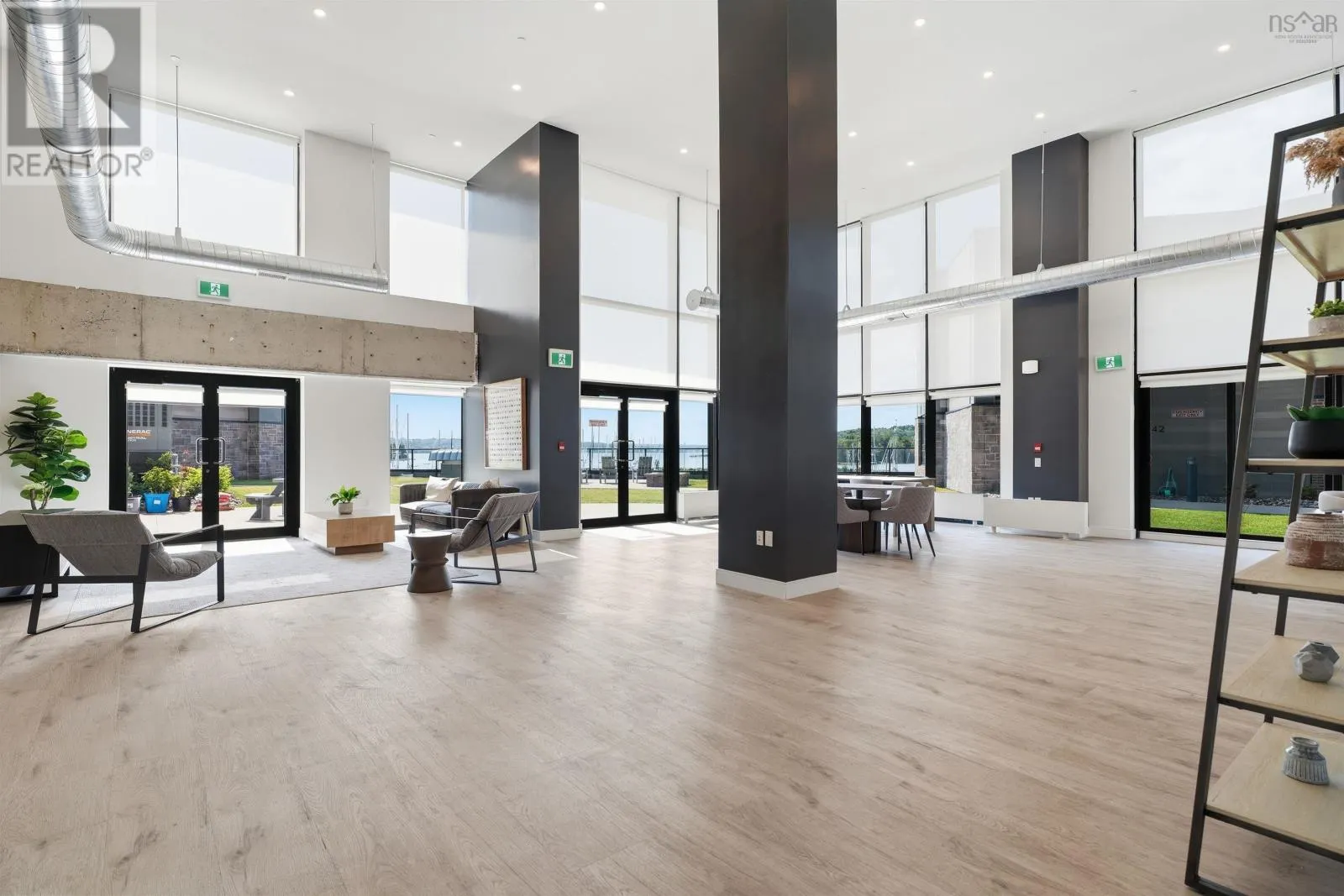1602 72 Seapoint Road