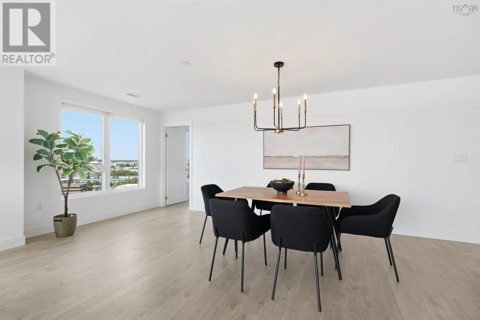 1602 72 Seapoint Road