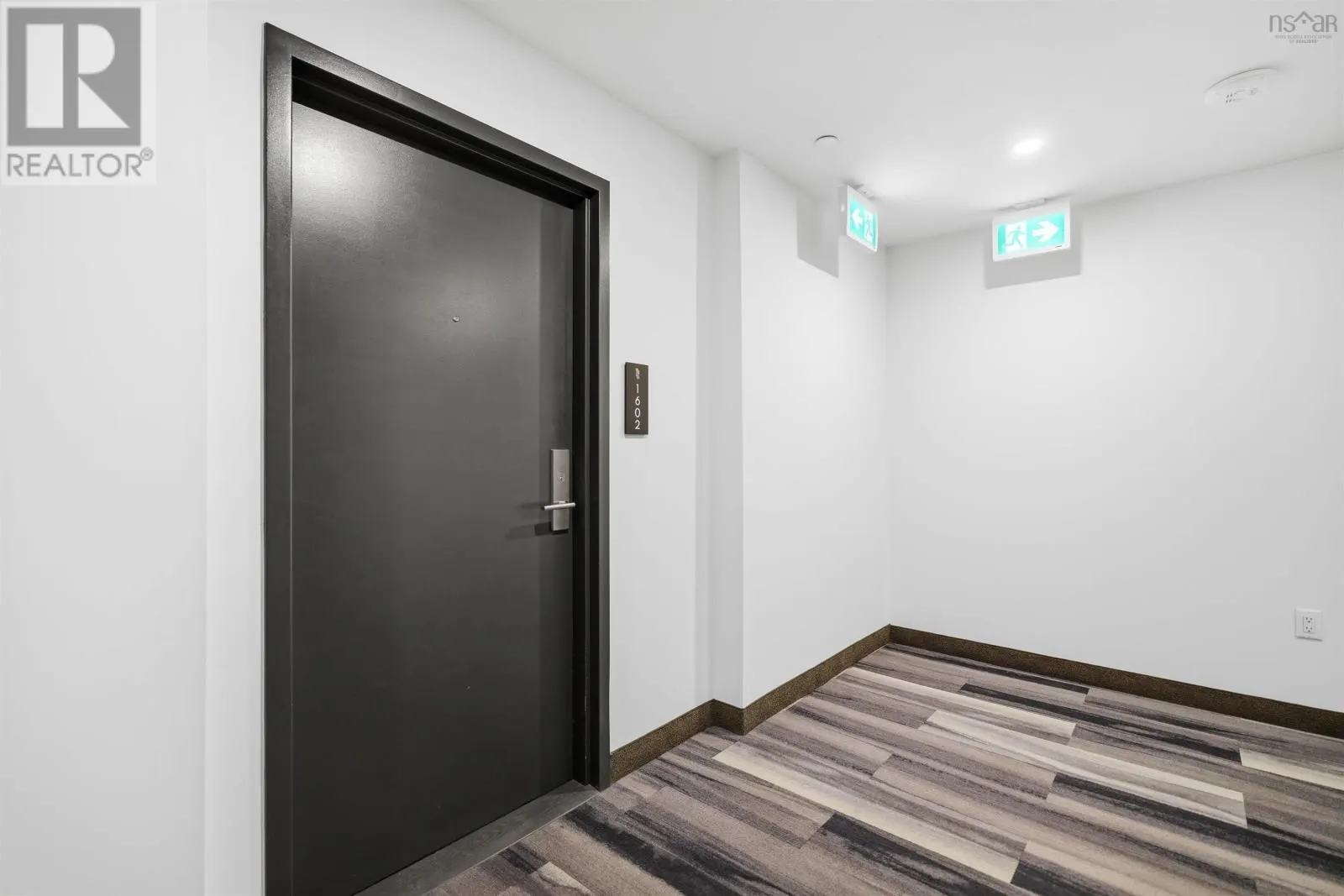 1602 72 Seapoint Road