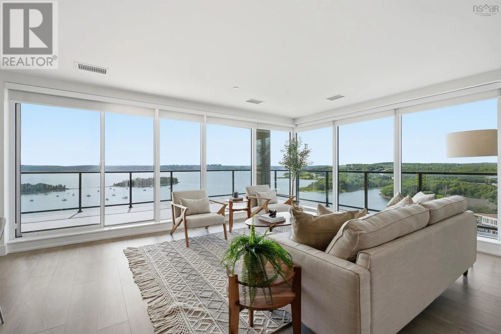 1602 72 Seapoint Road