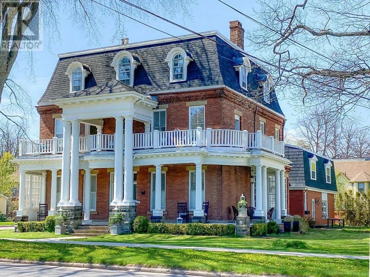 2 Ambrose Street