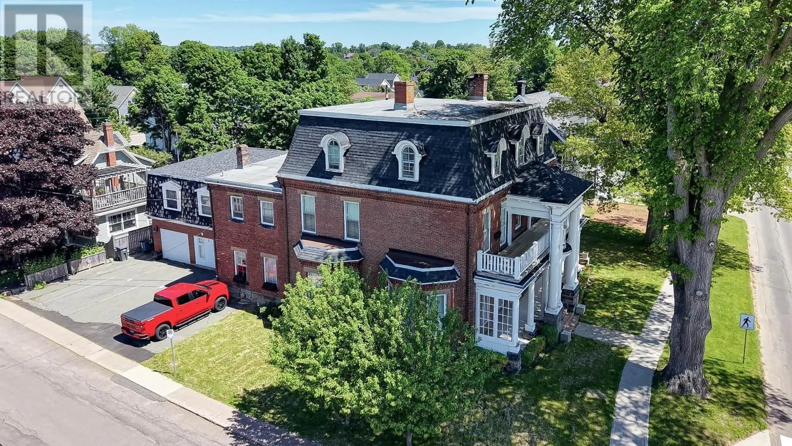 2 Ambrose Street