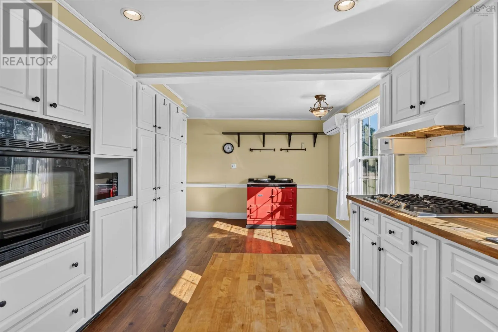 502 Riverside Road