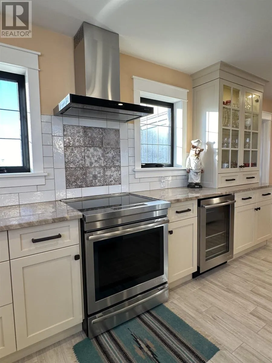 295 Stewart Point