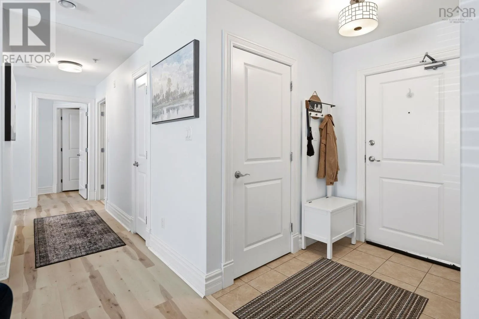 111 87 Pebblecreek Crescent