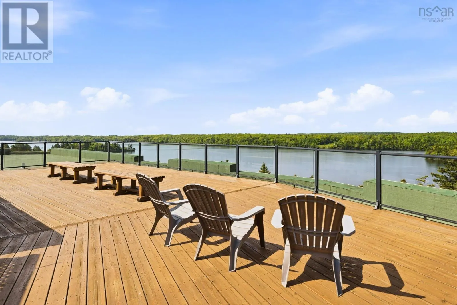 111 87 Pebblecreek Crescent
