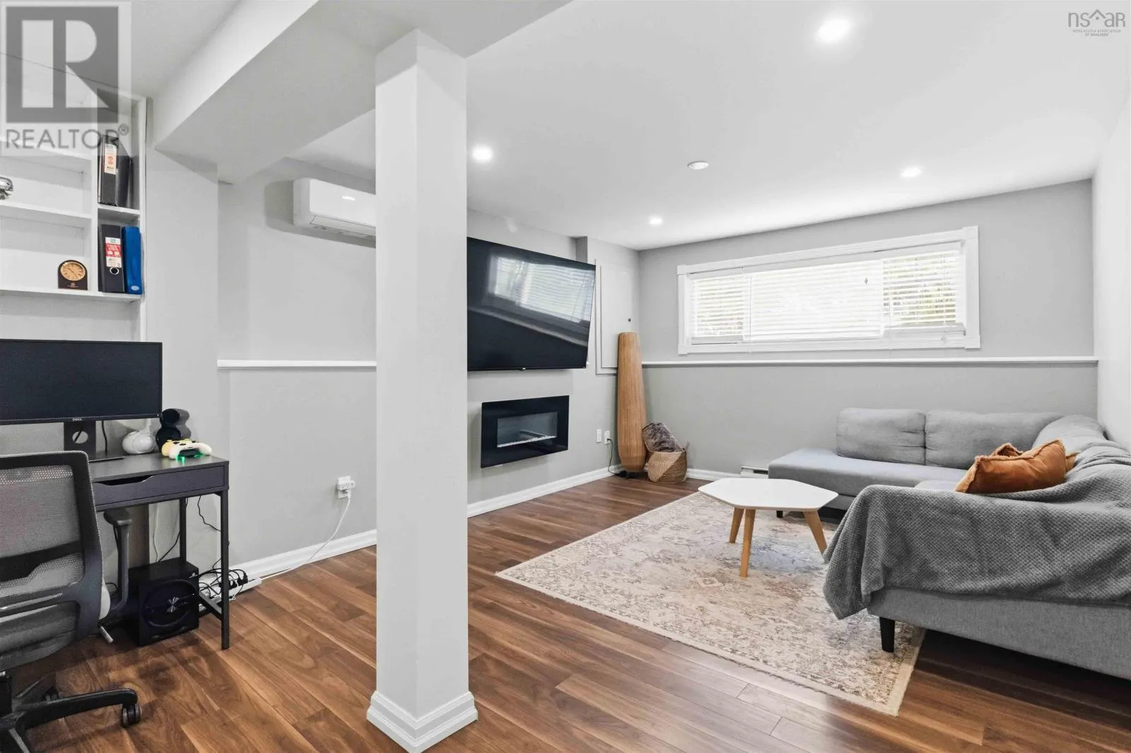 1 Fir Tree Lane