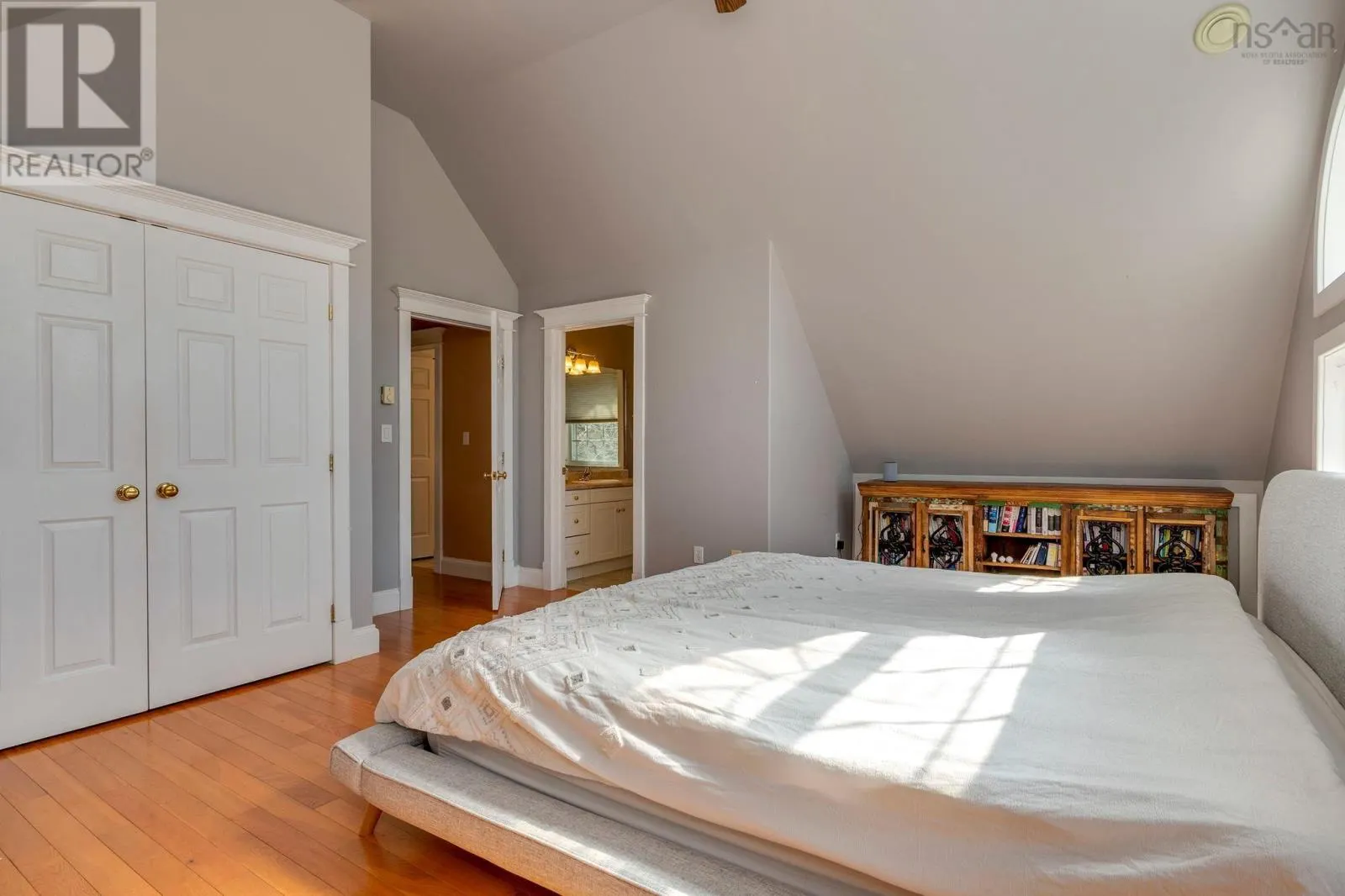 69 Meadowbrook Drive