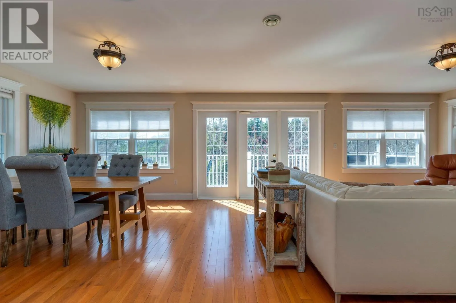 69 Meadowbrook Drive