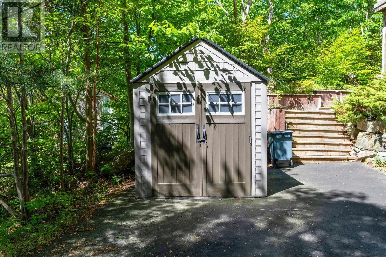 69 Meadowbrook Drive