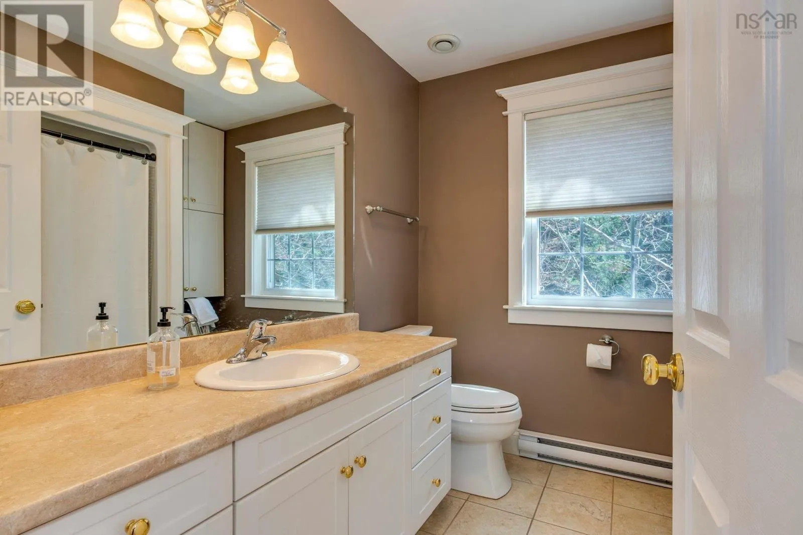 69 Meadowbrook Drive