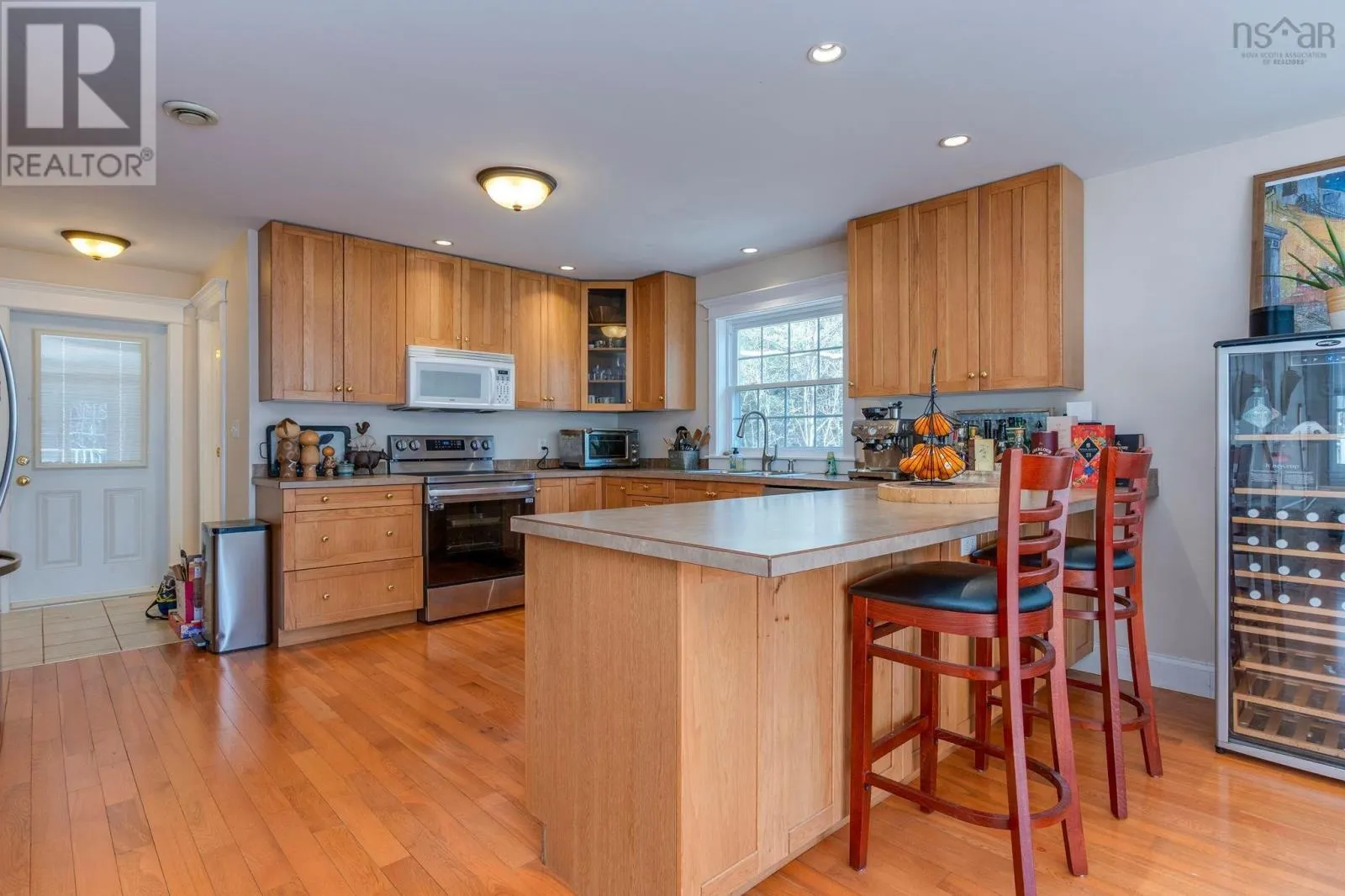 69 Meadowbrook Drive