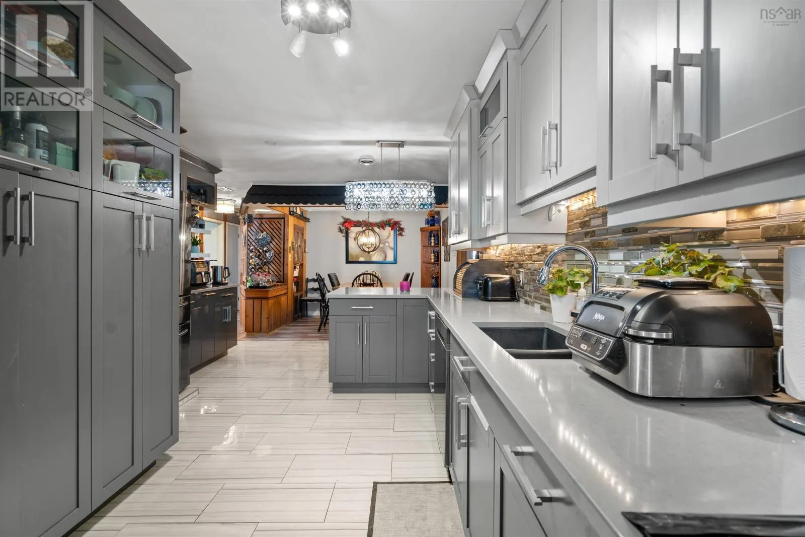 16 Rogers Avenue