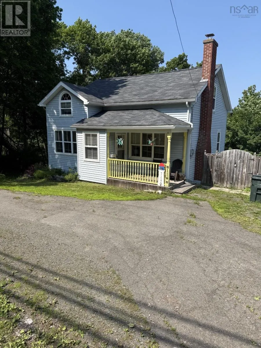 114 Hawthorne Street