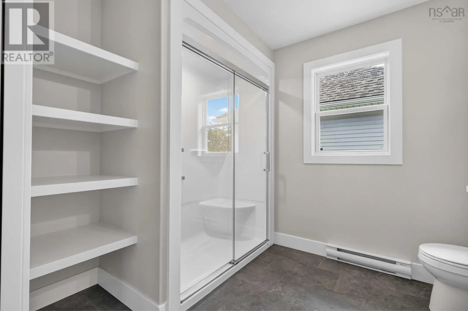 PC-41 33 Pearlgarden Close