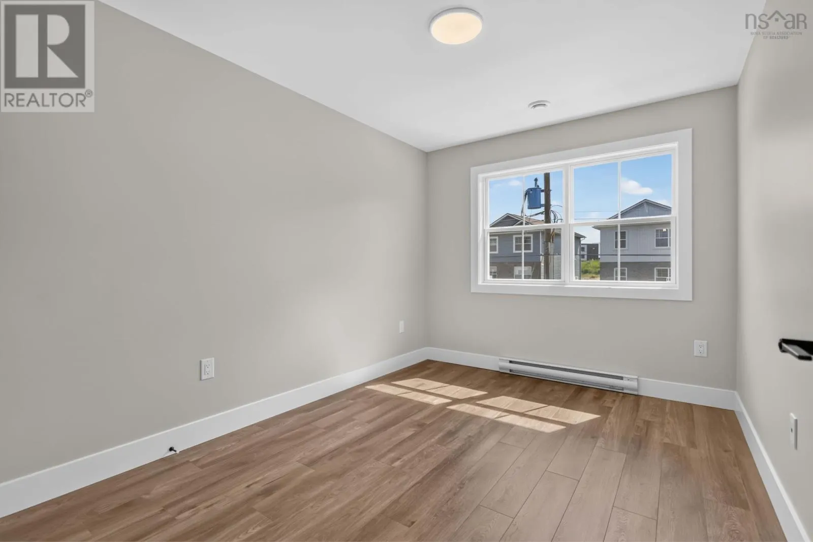 PC-41 33 Pearlgarden Close