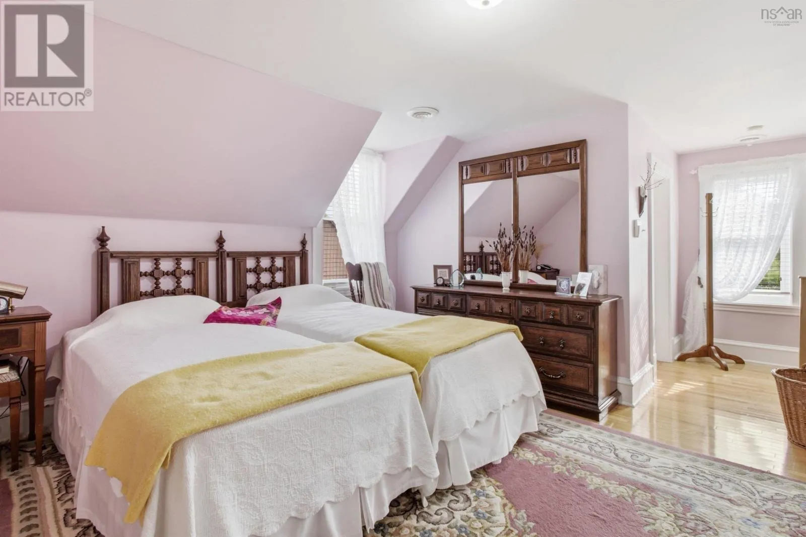 5773 Stellarton Trafalgar Road