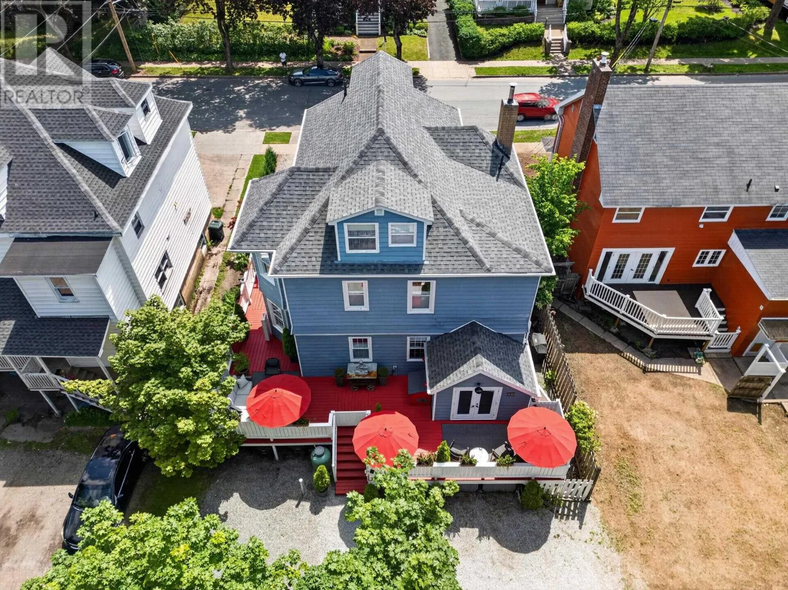 83 Whitney Avenue