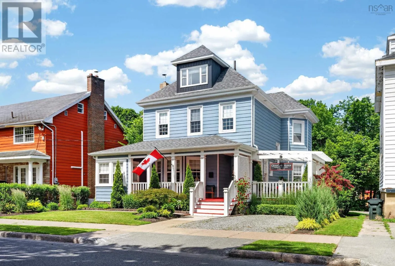 83 Whitney Avenue