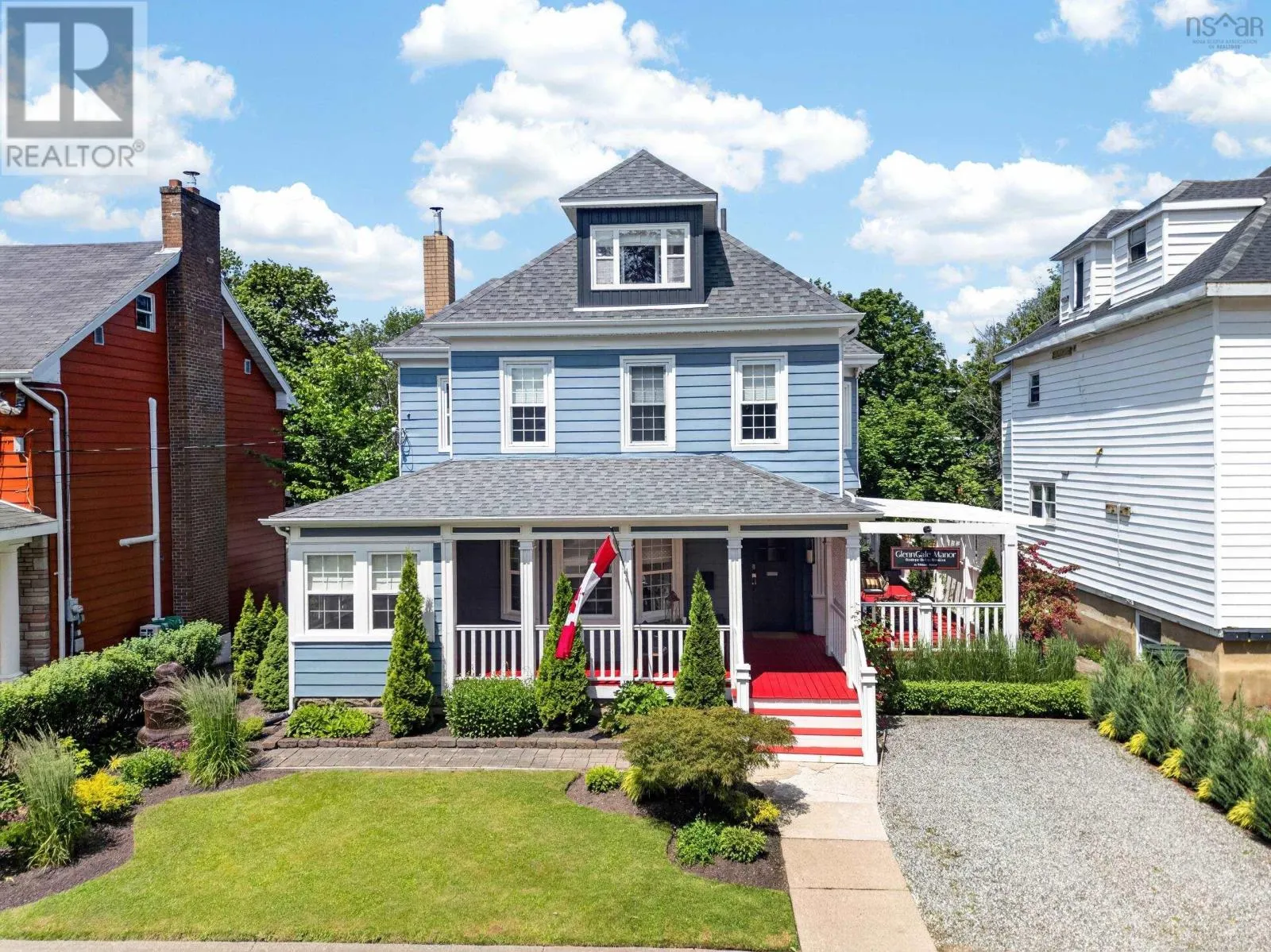 83 Whitney Avenue