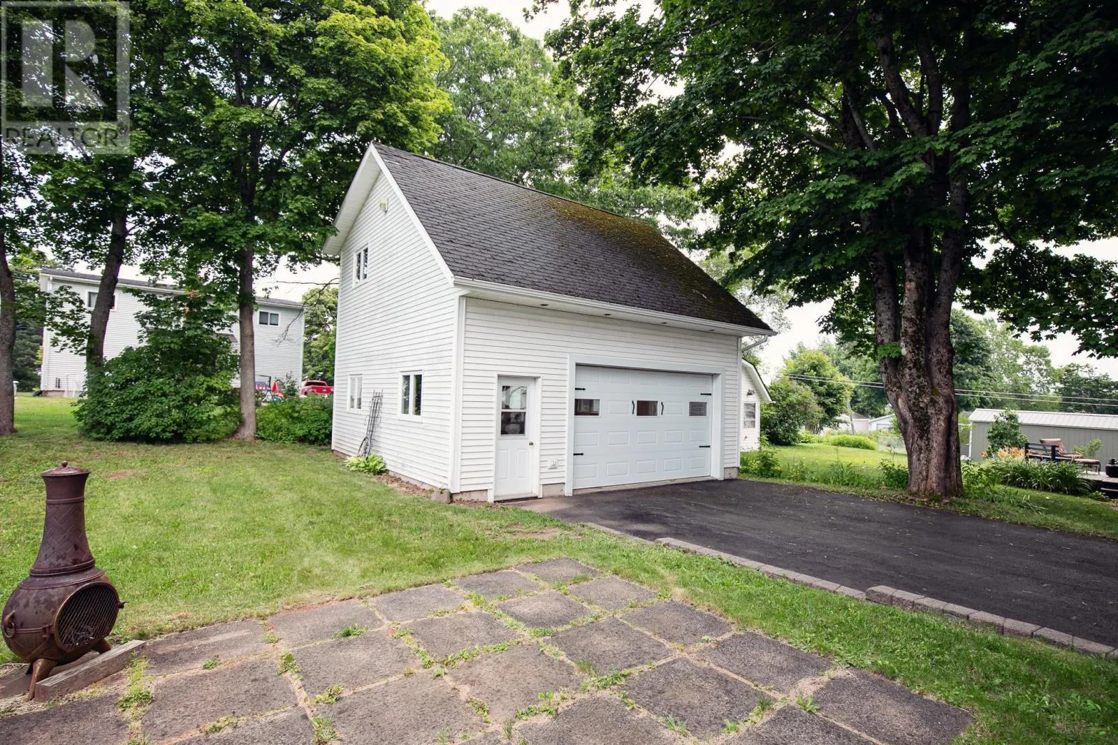 8 Allison Avenue