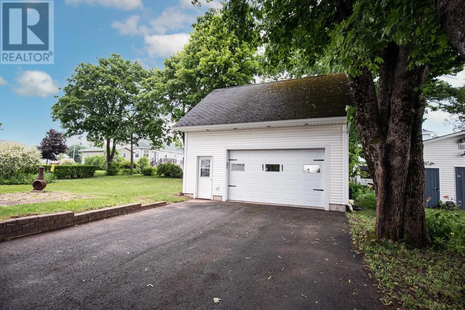 8 Allison Avenue